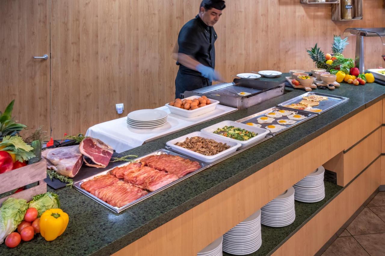 Vilar Rural De Sant Hilari Sacalm By Serhs Hotels Ngoại thất bức ảnh