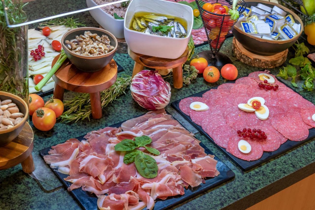 Vilar Rural De Sant Hilari Sacalm By Serhs Hotels Ngoại thất bức ảnh