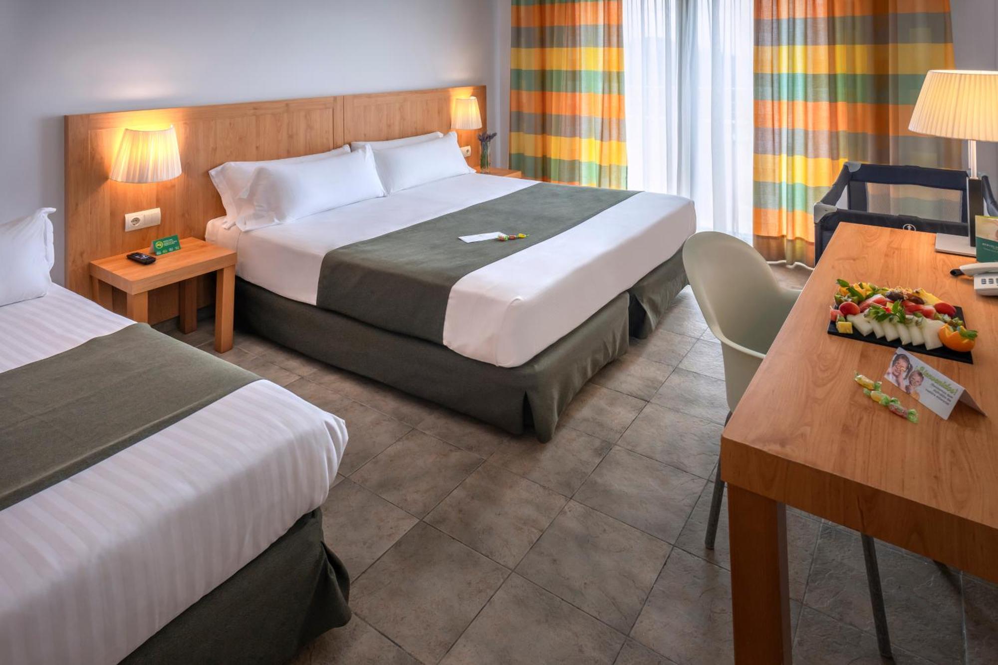 Vilar Rural De Sant Hilari Sacalm By Serhs Hotels Phòng bức ảnh